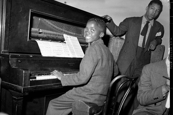 Great Performances: Teenie Harris Archive