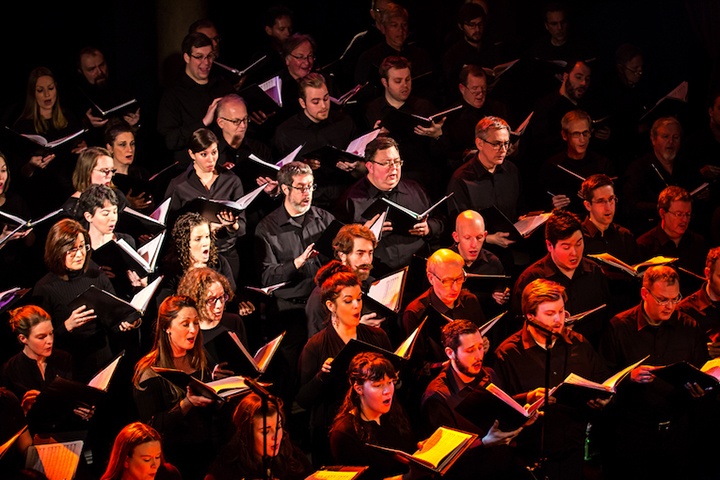 the mendelssohn choir of pittsburgh performing on stage