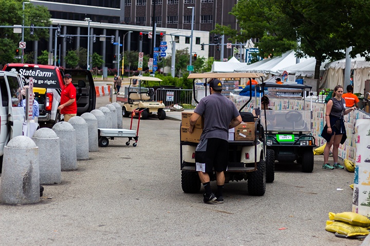 supplies being loaded in at point state park