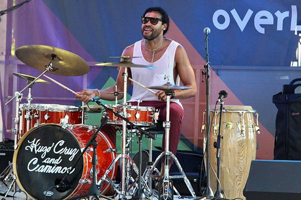 Hugo Cruz and Caminos