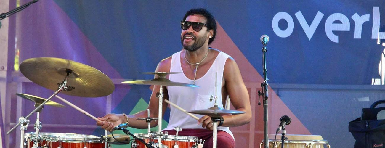 Hugo Cruz and Caminos